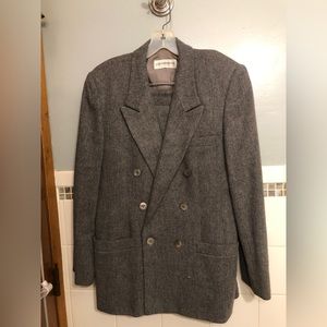 Gray Liz Claiborne, fully lined two piece skirt suit.